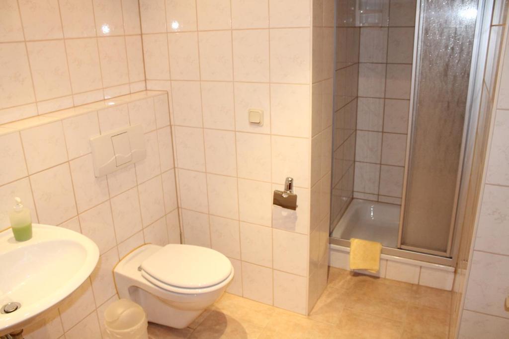 Hotel Am Stadtwall Кведлінбург Номер фото